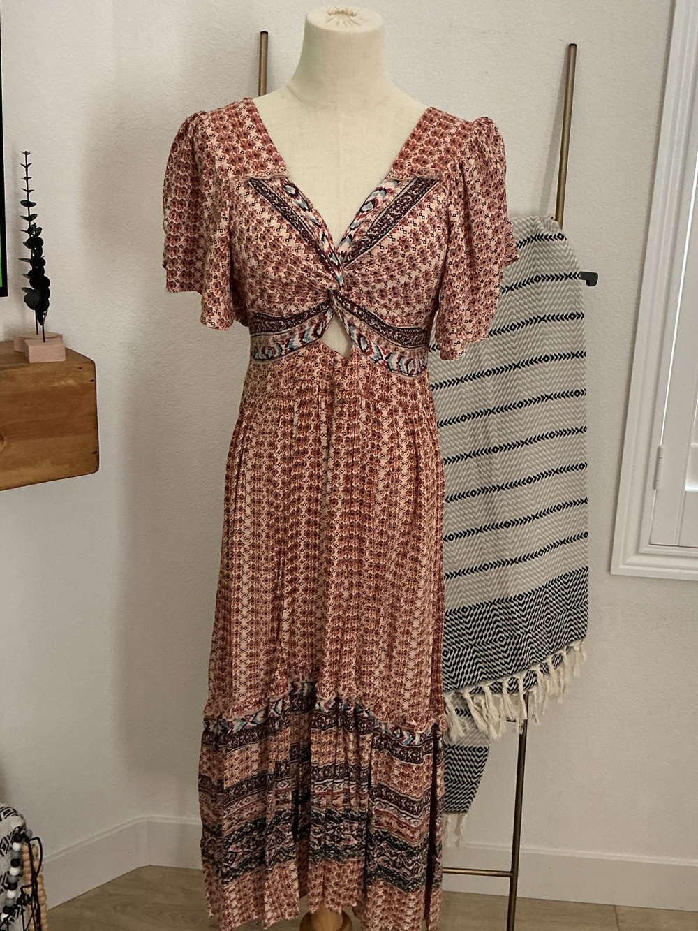 Boho Floral Cutout Maxi Dress in Rust - Picture 6 of 6